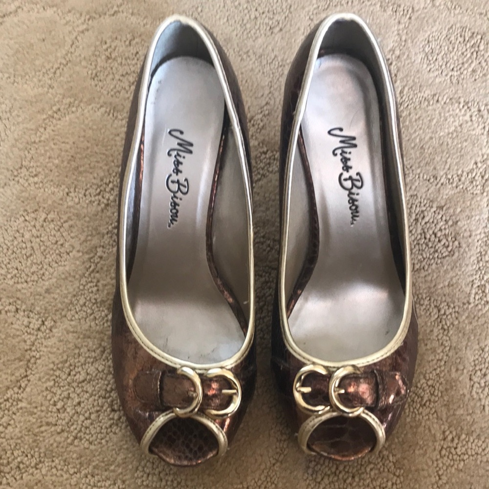 Gold snakeskin peep toe heels
